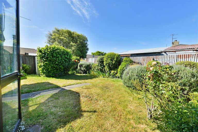 Photo of property in 2/34 Epsom Road, Sockburn, Christchurch, 8042