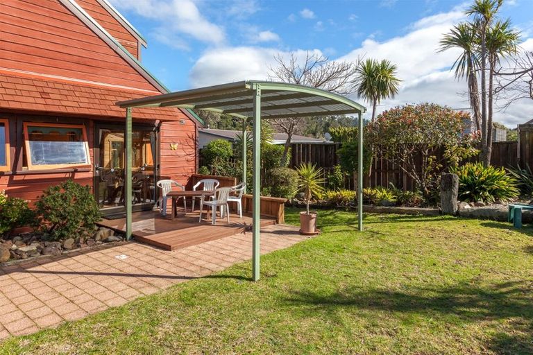 Photo of property in 111 Brook Place, Whangamata, 3620