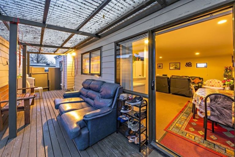 Photo of property in 1/5 Clarice Place, Takanini, 2112