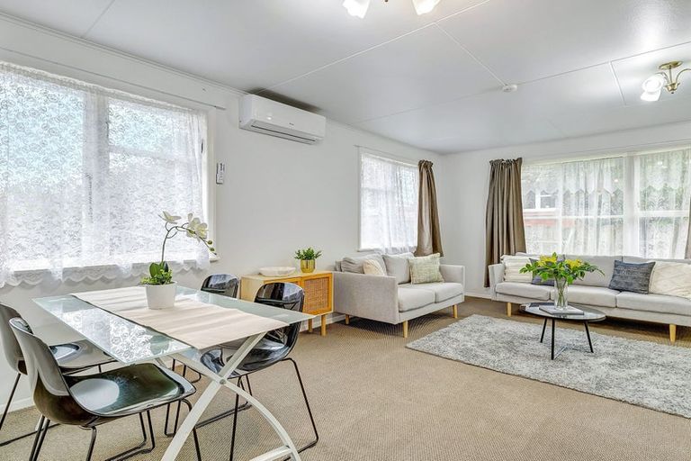 Photo of property in 14 Durham Street, Cannons Creek, Porirua, 5024