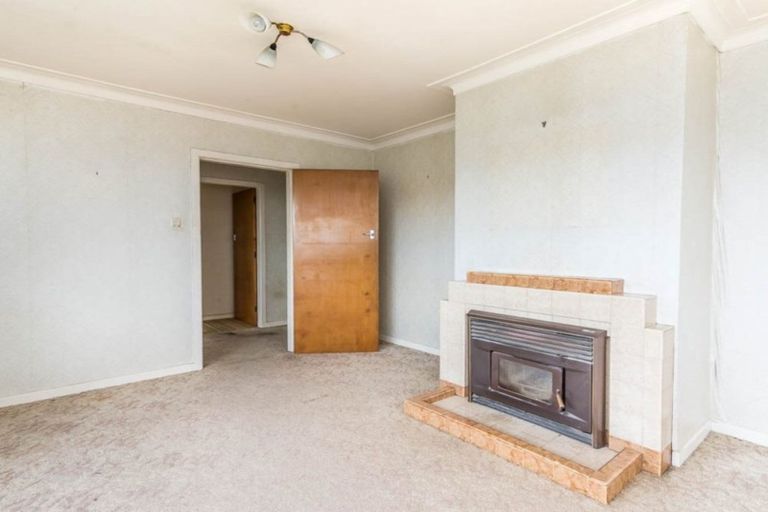 Photo of property in 1/42 Eastglen Road, Glen Eden, Auckland, 0602