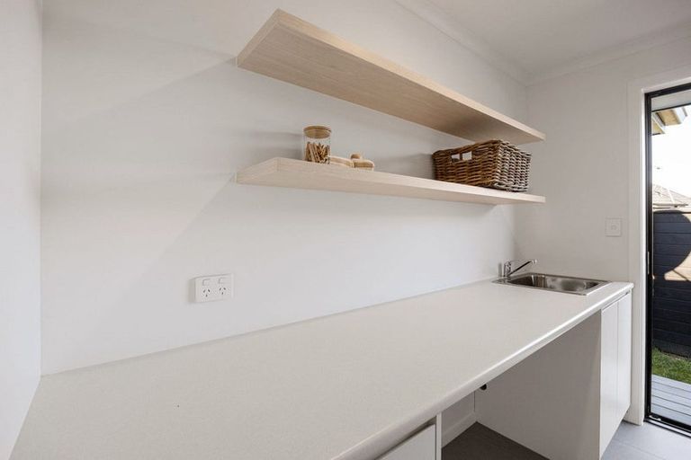 Photo of property in 12 Lewis Way, Cambridge, 3434