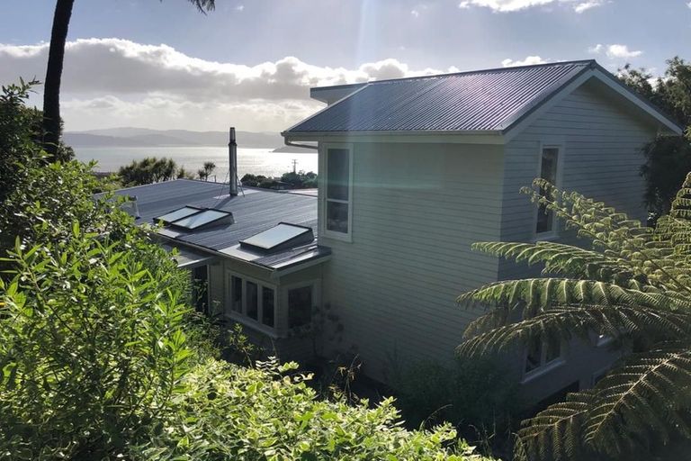 Photo of property in 24 Ngaumatau Road, Point Howard, Lower Hutt, 5013