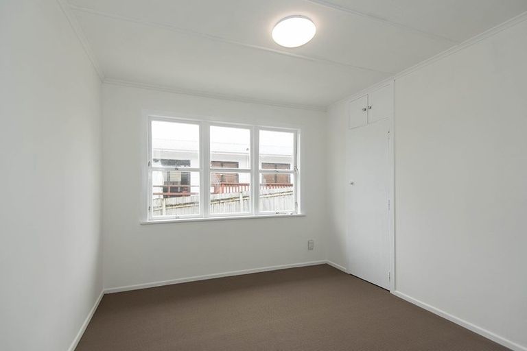 Photo of property in 41 Manuka Road, Bayview, Auckland, 0629