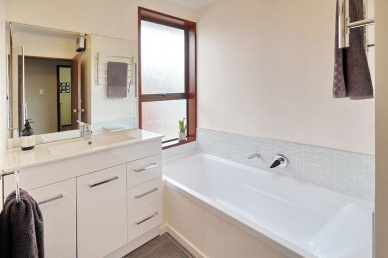 Photo of property in 9 Bowie Drive, Woodend, 7610