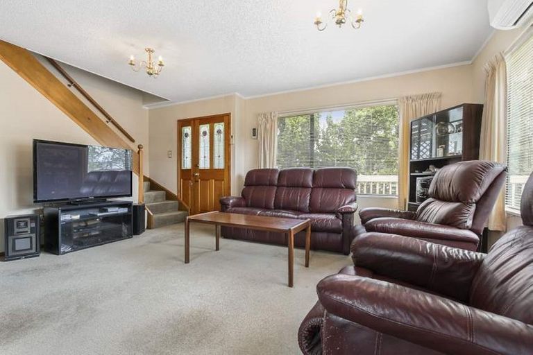 Photo of property in 4 Sunward Rise, Glenfield, Auckland, 0629