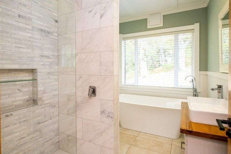 Photo of property in 54 Nilgiri Road, Poraiti, Napier, 4182