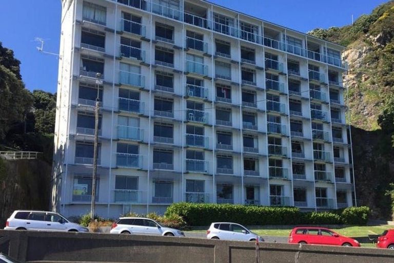 Photo of property in The Capital, 14/370 Oriental Parade, Oriental Bay, Wellington, 6011