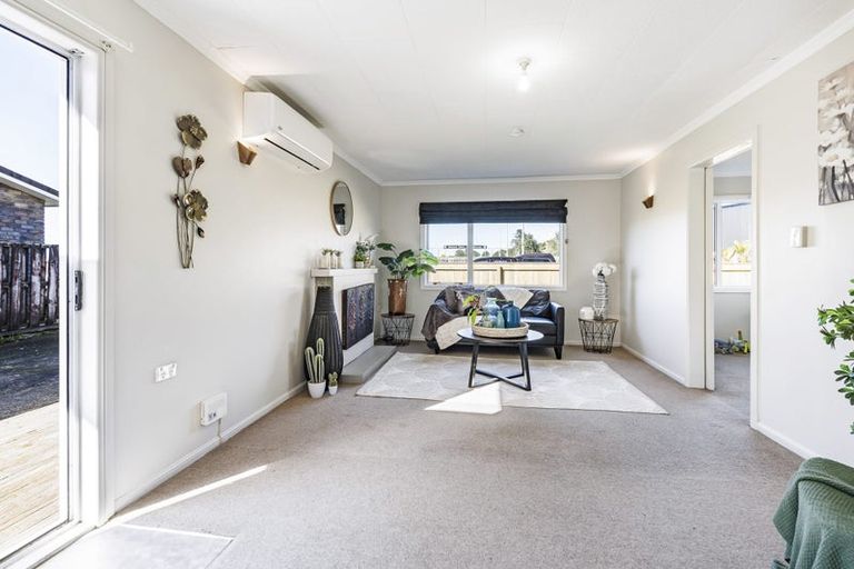 Photo of property in 71 Clifton Drive, Waitara, 4320