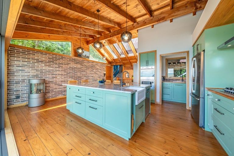 Photo of property in 99 Motuhara Road, Plimmerton, Porirua, 5026