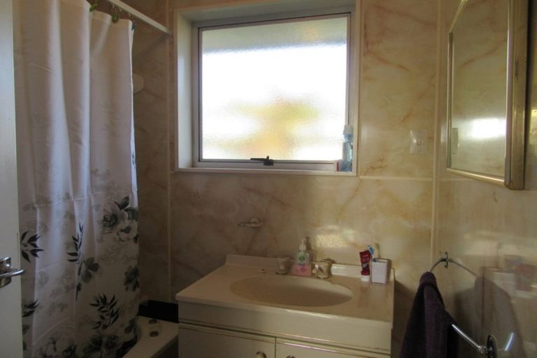 Photo of property in 247 Hendersons Road, Hoon Hay, Christchurch, 8025