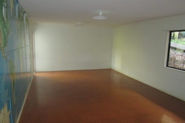 Photo of property in 12a Kiteroa Terrace, Rothesay Bay, Auckland, 0630