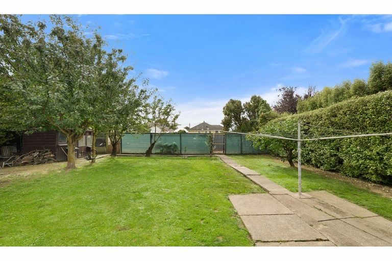 Photo of property in 182 Langdons Road, Northcote, Christchurch, 8052