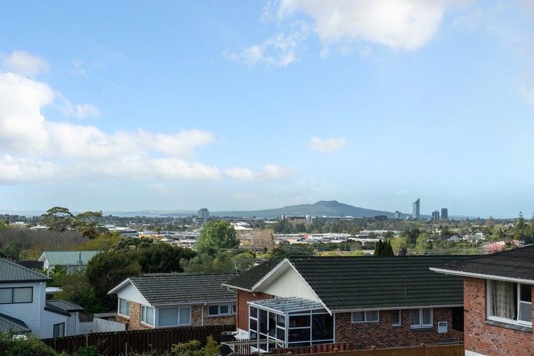 Photo of property in 57b Chequers Avenue, Glenfield, Auckland, 0629