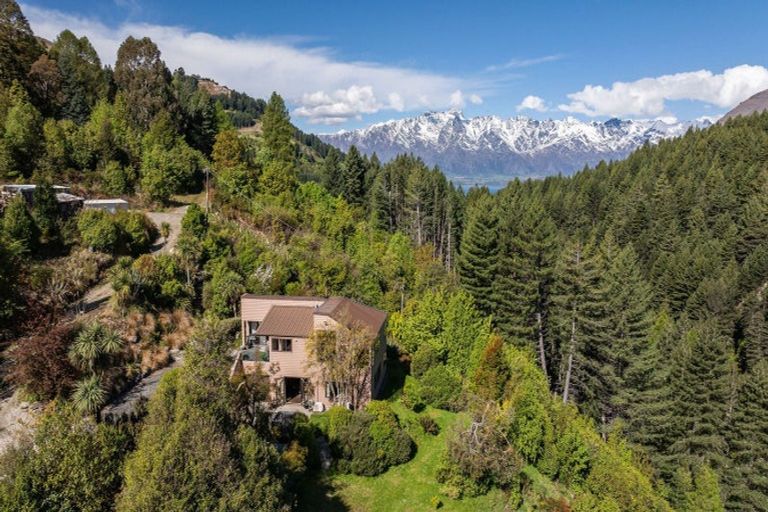 Photo of property in 664a Glenorchy-queenstown, Closeburn, Queenstown, 9371