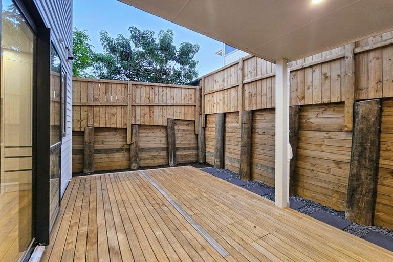 Photo of property in 8 Lewis Road, Pakuranga, Auckland, 2010