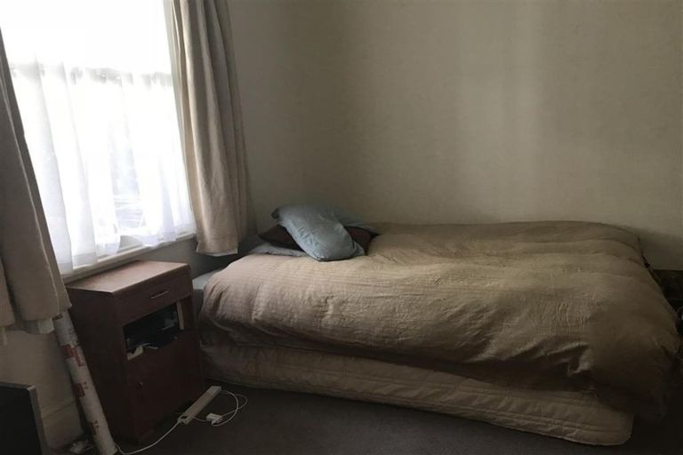 Photo of property in 28 Scarborough Terrace, Mount Victoria, Wellington, 6011