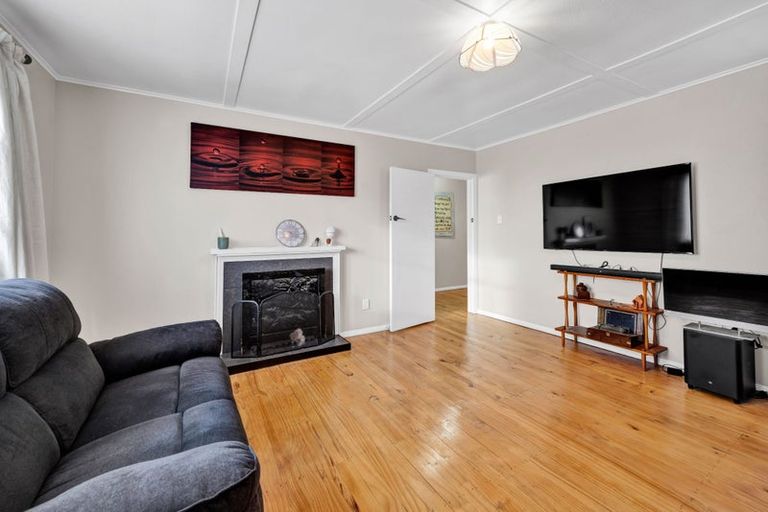 Photo of property in 16 Manchester Street, Patea, 4520