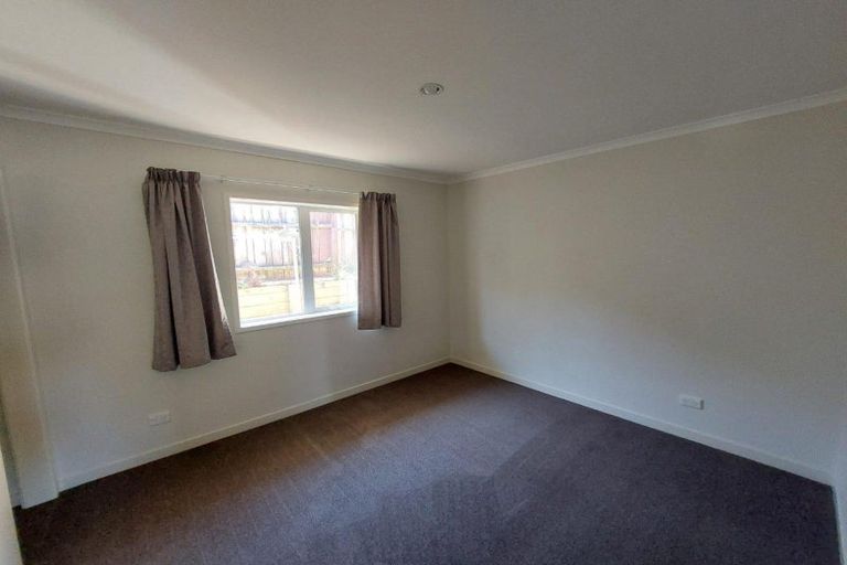 Photo of property in 1/33 Clemow Road, Fitzroy, New Plymouth, 4312