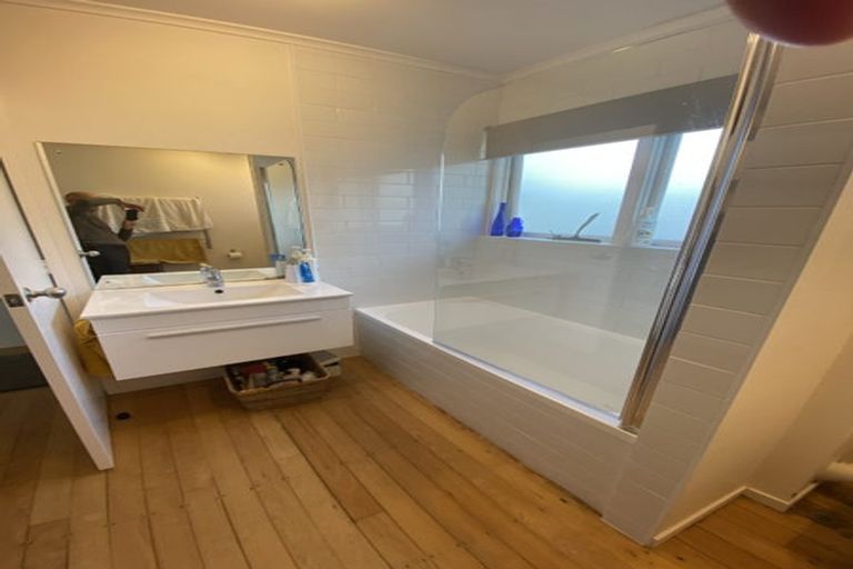 Photo of property in 4/221 Hurstmere Road, Takapuna, Auckland, 0622