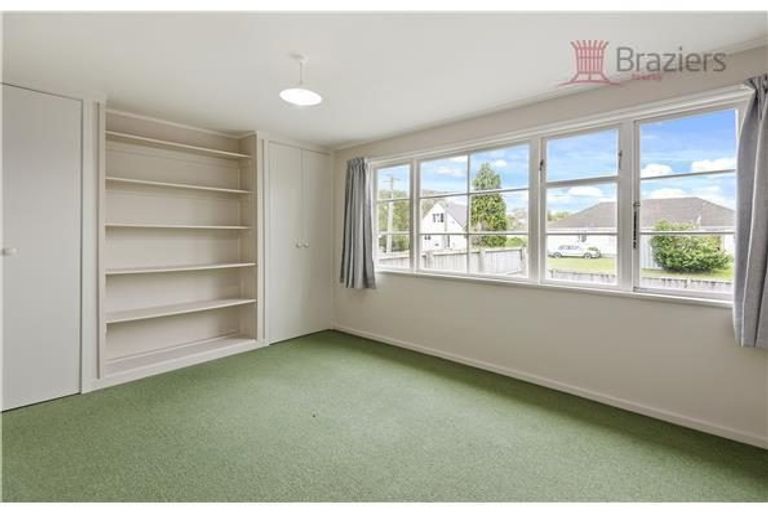 Photo of property in 6 Renfrew Street, Upper Riccarton, Christchurch, 8041