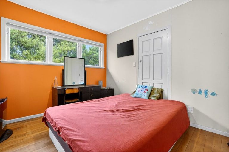 Photo of property in 61 Boord Crescent, Kumeu, 0891