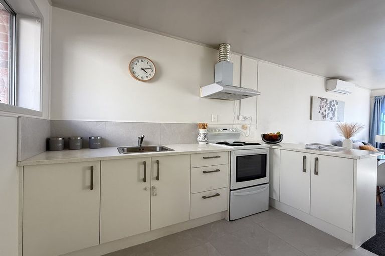 Photo of property in 1/14 Aotea Road, Glen Eden, Auckland, 0602