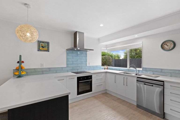 Photo of property in 43 Bouverie Crescent, Flagstaff, Hamilton, 3210