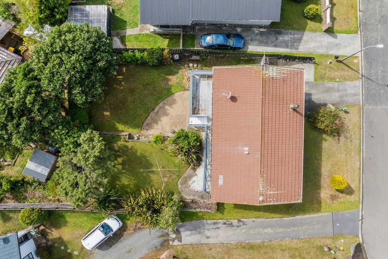 Photo of property in 16 Parkinson Close, Whitby, Porirua, 5024