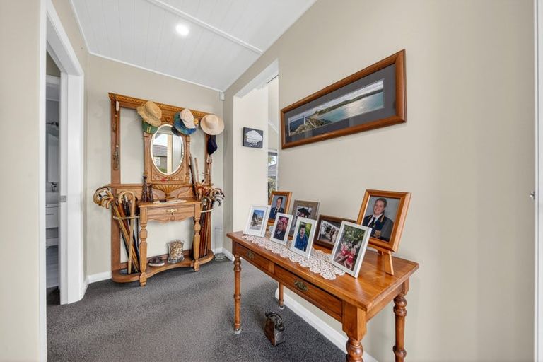 Photo of property in 13 Tarata Grove, Lansdowne, Masterton, 5810