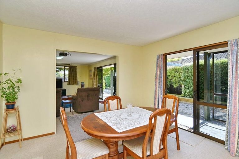 Photo of property in 6 Luxton Place, Rangiora, 7400