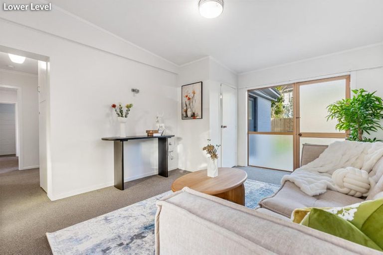 Photo of property in 158 Hutchinson Avenue, New Lynn, Auckland, 0600
