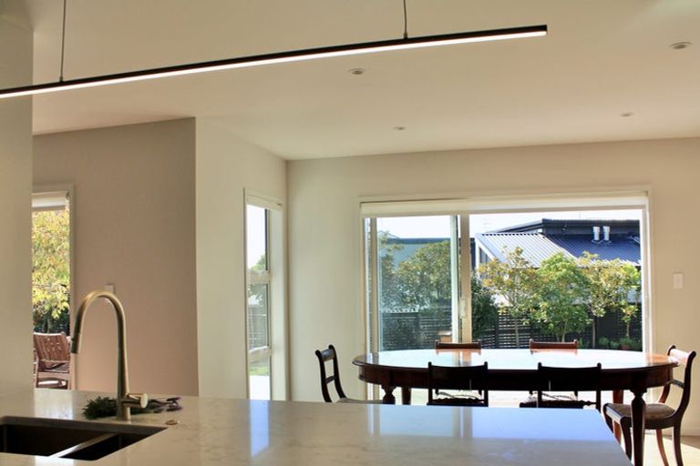 Photo of property in 127 Pah Road, Cockle Bay, Auckland, 2014