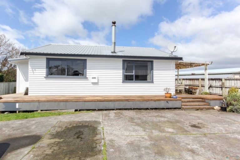Photo of property in 15 Tuahu Place, Waitara, 4320