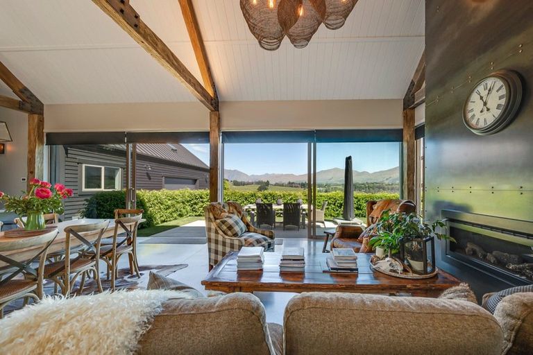 Photo of property in 92 Threepwood Road, Lake Hayes, Queenstown, 9371