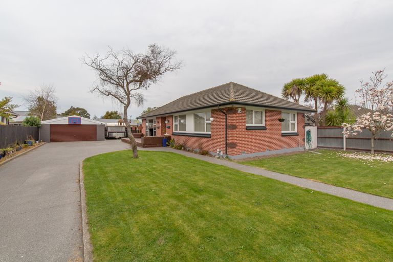 Photo of property in 4 Eglinton Street, Avondale, Christchurch, 8061