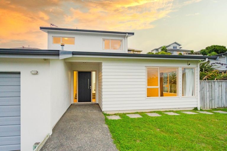 Photo of property in 20 Dusky Crescent, Aotea, Porirua, 5024