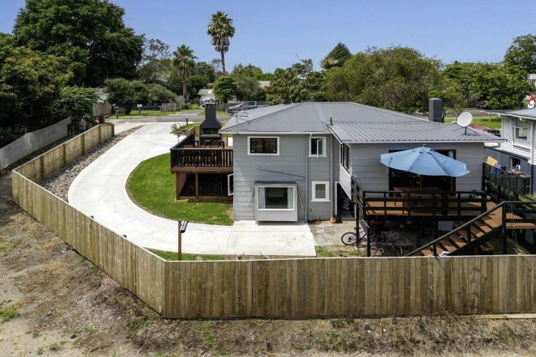 Photo of property in 16 Malyon Street, Te Puke, 3119