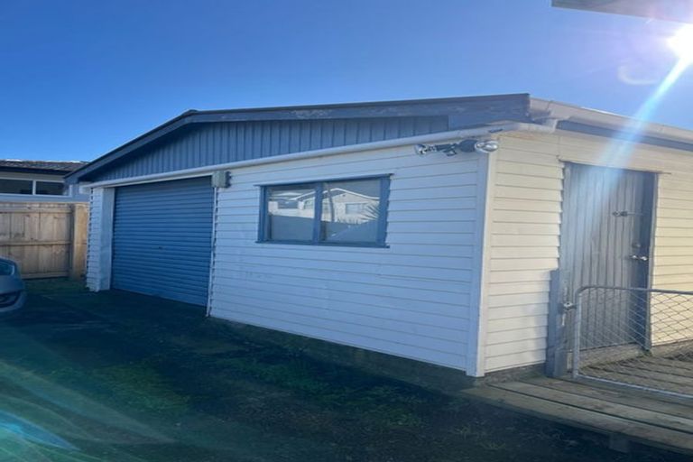 Photo of property in 299 Wellington Road, Wainuiomata, Lower Hutt, 5014