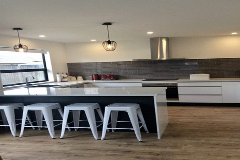 Photo of property in 28 Tara Crescent, Woodend, 7610