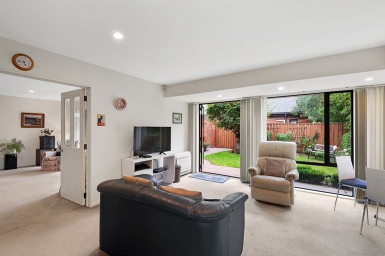 Photo of property in 16a Greers Road, Ilam, Christchurch, 8041