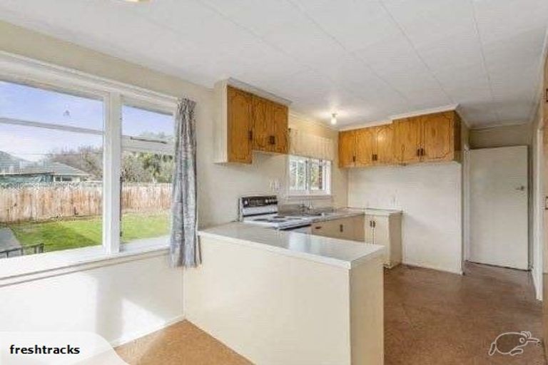 Photo of property in 66 Pembroke Street, Avondale, Christchurch, 8061