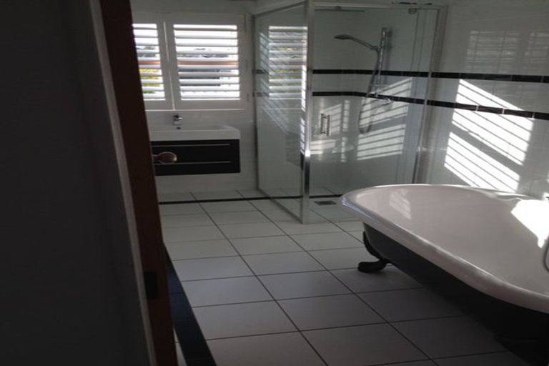 Photo of property in 37 Mulberry Street, Maungaraki, Lower Hutt, 5010