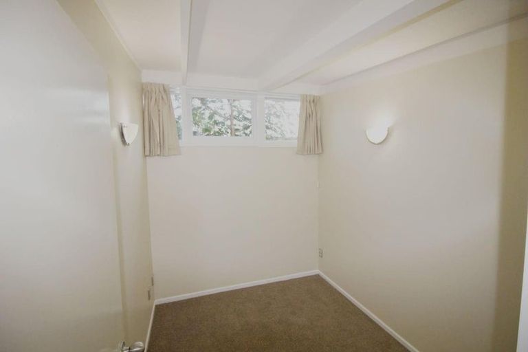 Photo of property in 2/127 Seabrook Avenue, New Lynn, Auckland, 0600