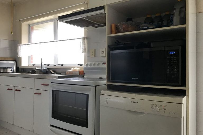 Photo of property in 20 Portadown Avenue, Pakuranga Heights, Auckland, 2010