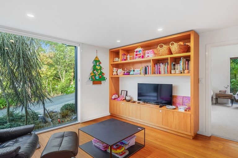 Photo of property in 104 Panorama Road, Clifton, Christchurch, 8081