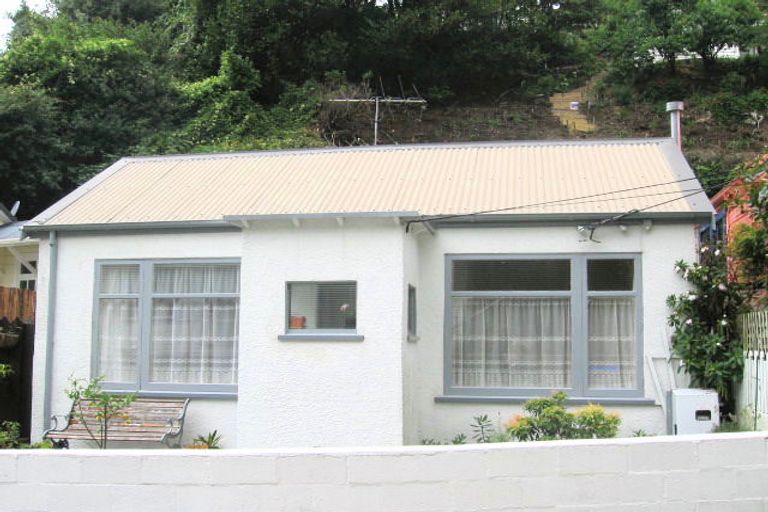 Photo of property in 35 Holloway Road, Aro Valley, Wellington, 6021