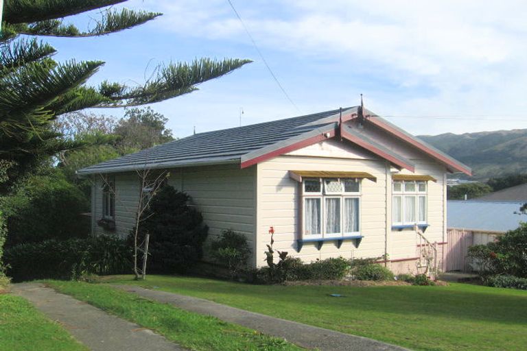 Photo of property in 18a Arawhata Street, Ranui, Porirua, 5024