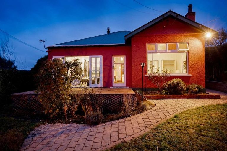 Photo of property in 21 Crosby Street, Mornington, Dunedin, 9011