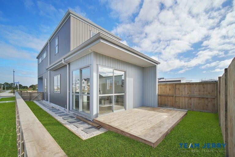 Photo of property in 67 Whare Kauri Road, Papakura, 2110